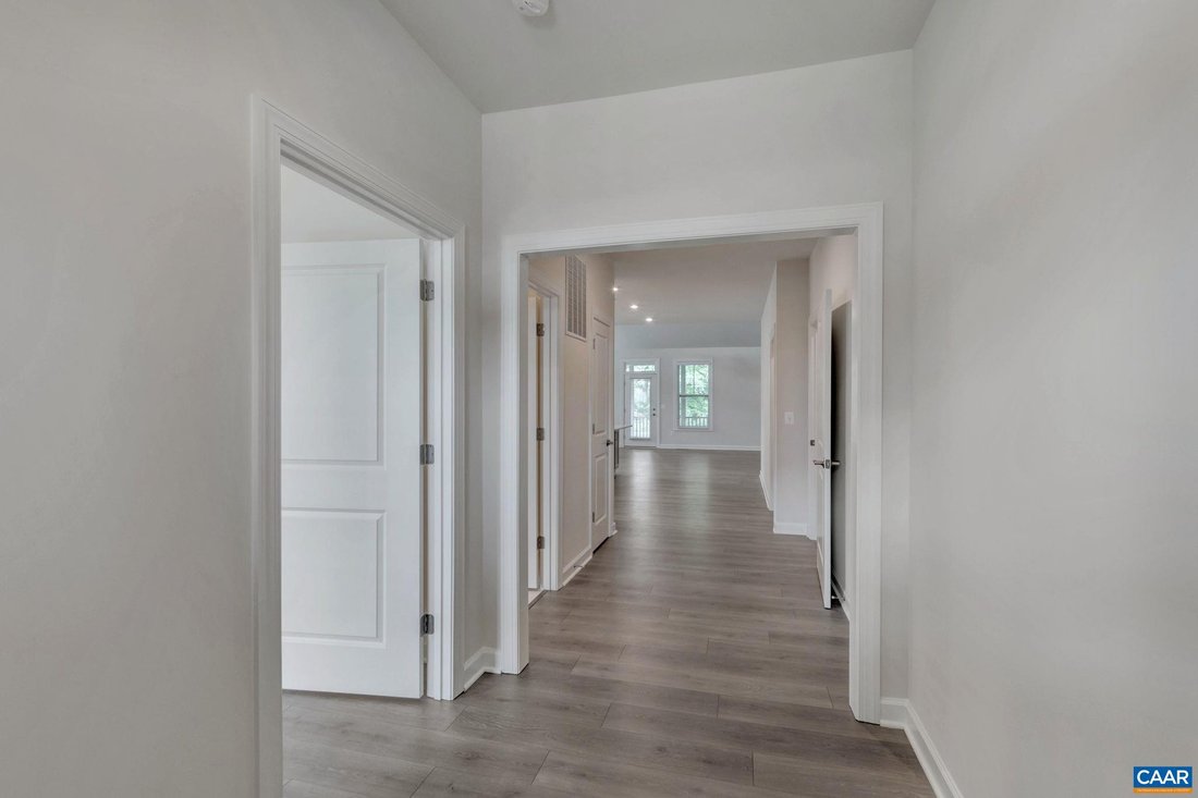 House in Charlottesville, Virginia, United States 2 - 17819648