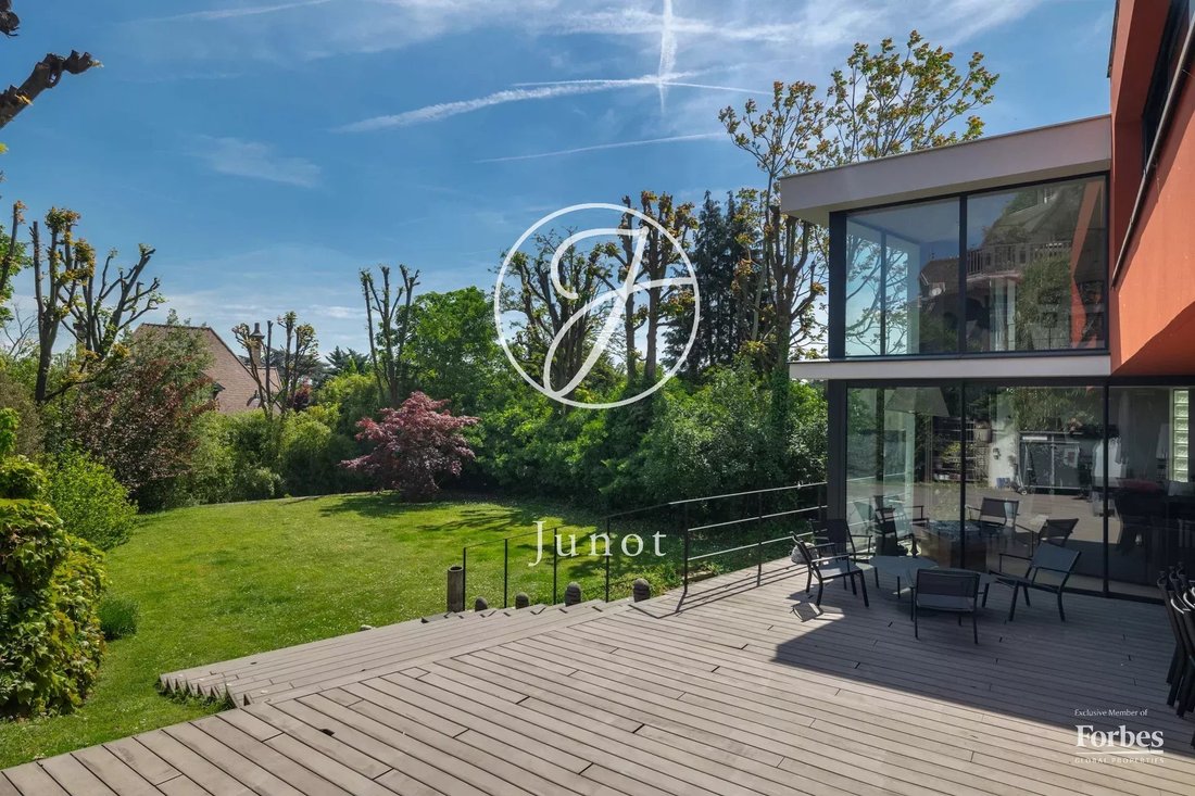 House in Saint-Cloud, Ile-de-France, France 2 - 15688180