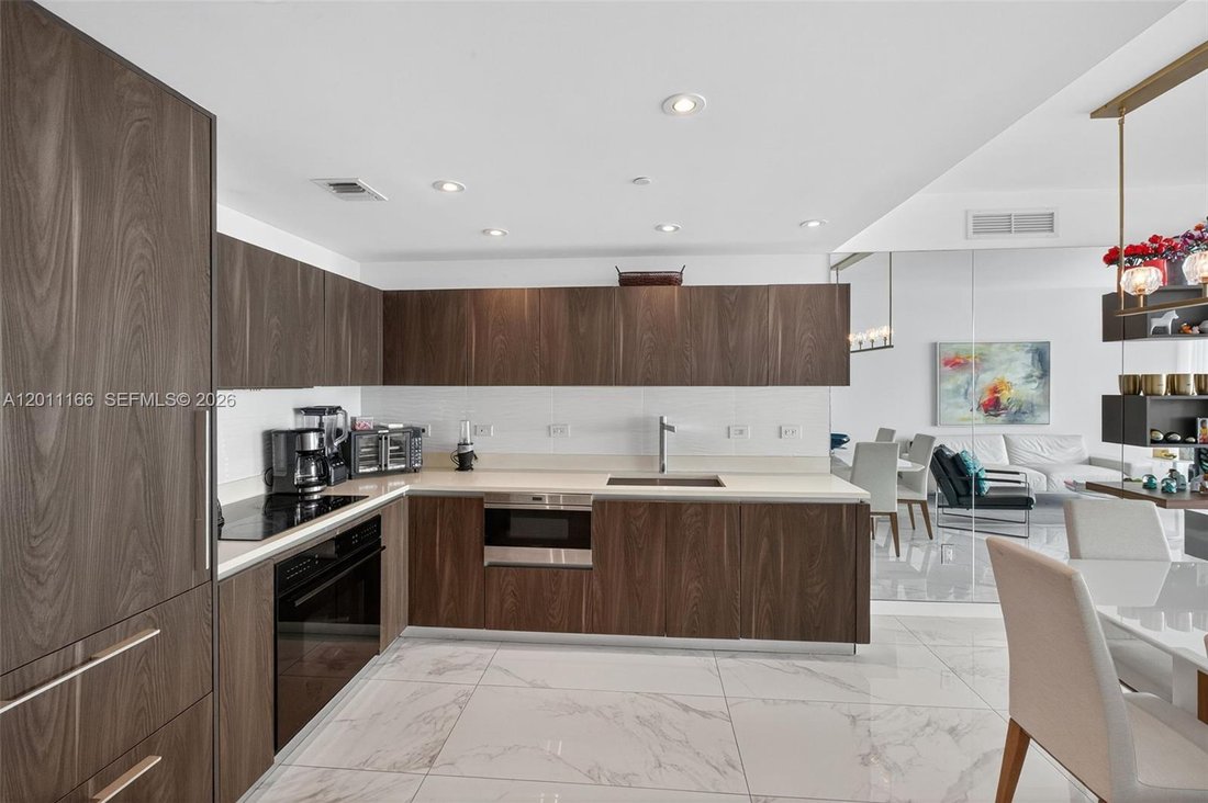 Condo in Miami, Florida, United States 5 - 17824043
