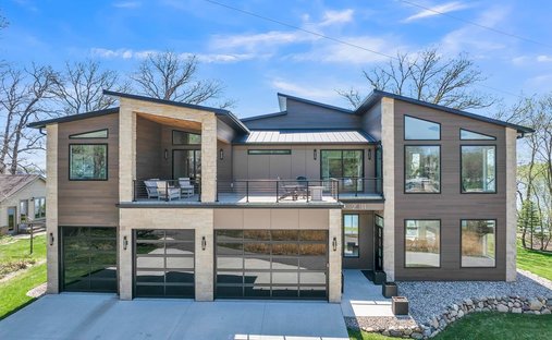 House in Wahpeton, Iowa, United States 1
