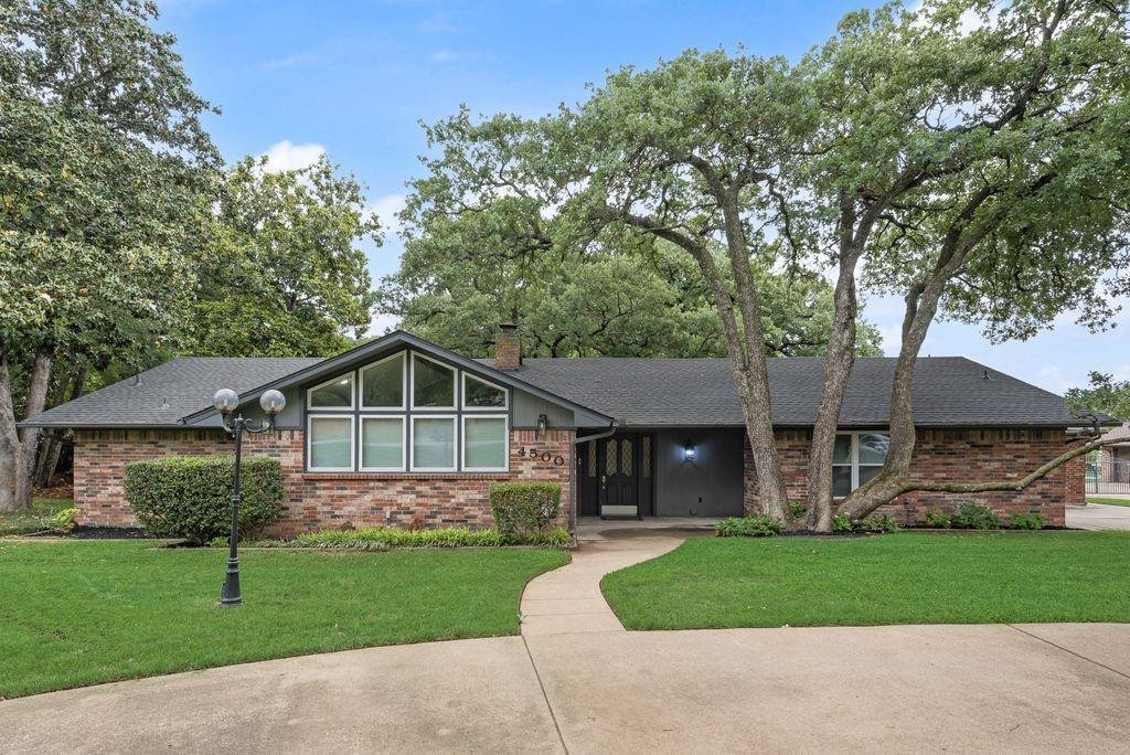House in Arlington, Texas, United States 5 - 17817079