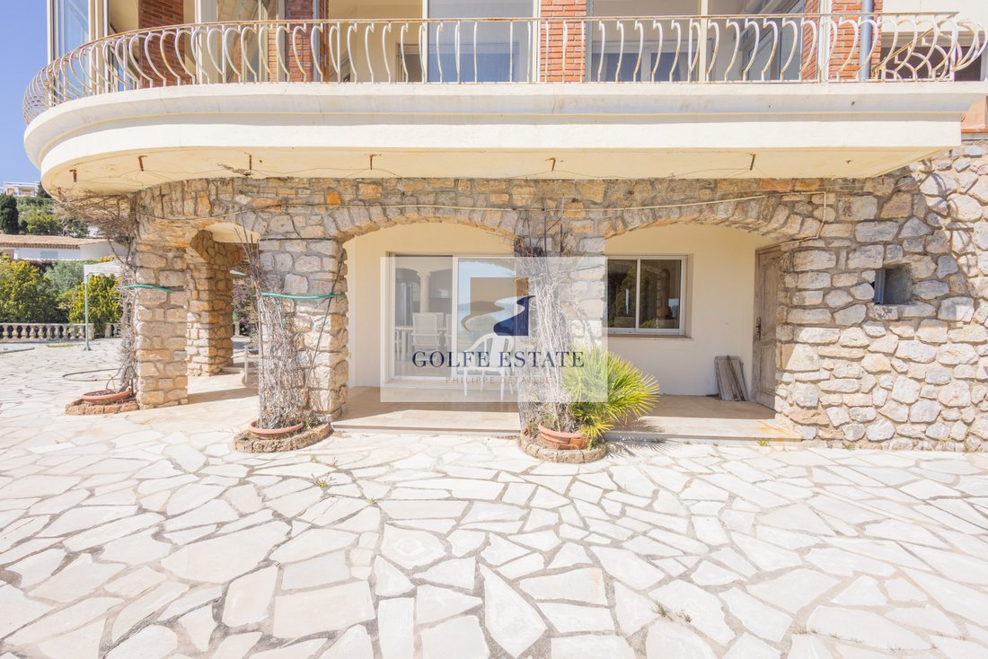 Villa in Nord, Cavalaire-sur-Mer, France 4 - 17828927