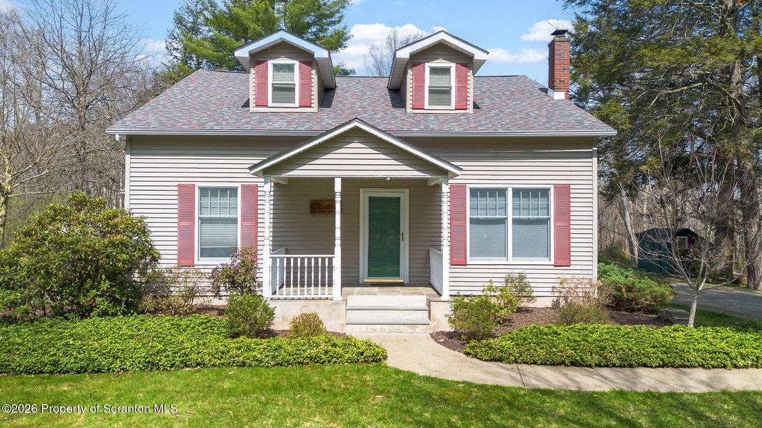 House in Dalton, Pennsylvania, United States 1 - 17820245