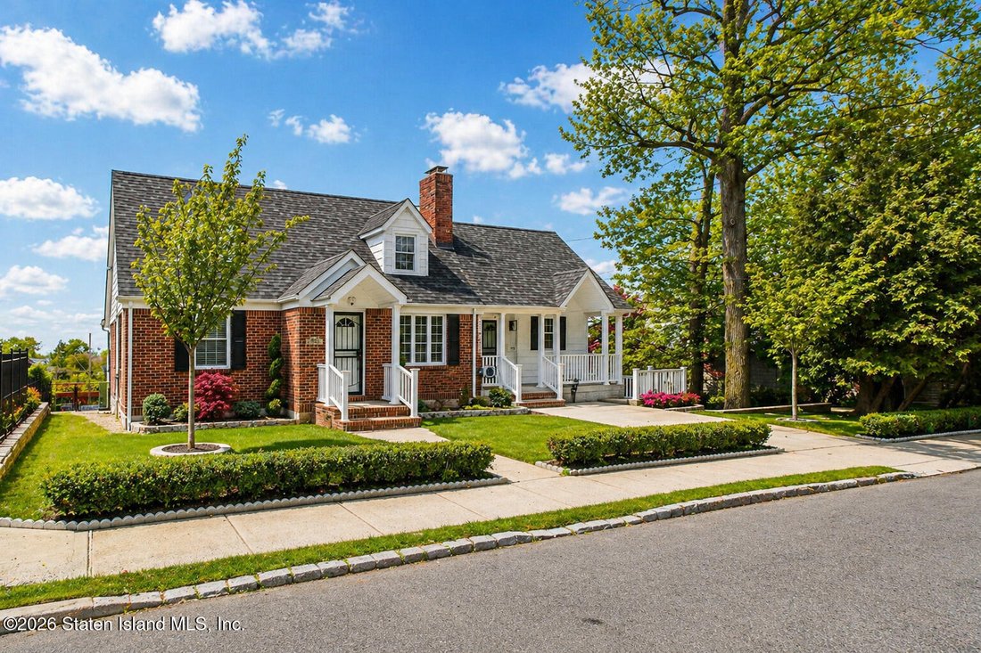 House in New York, New York, United States 2 - 17822532