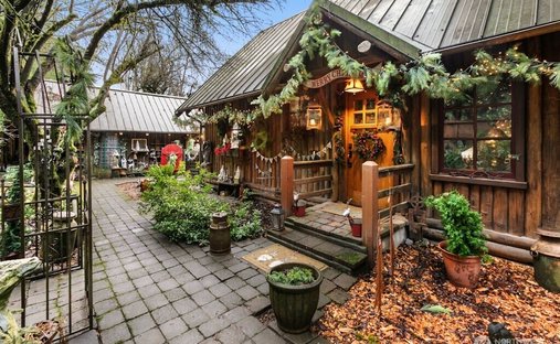 House in Carnation, Washington, United States 1