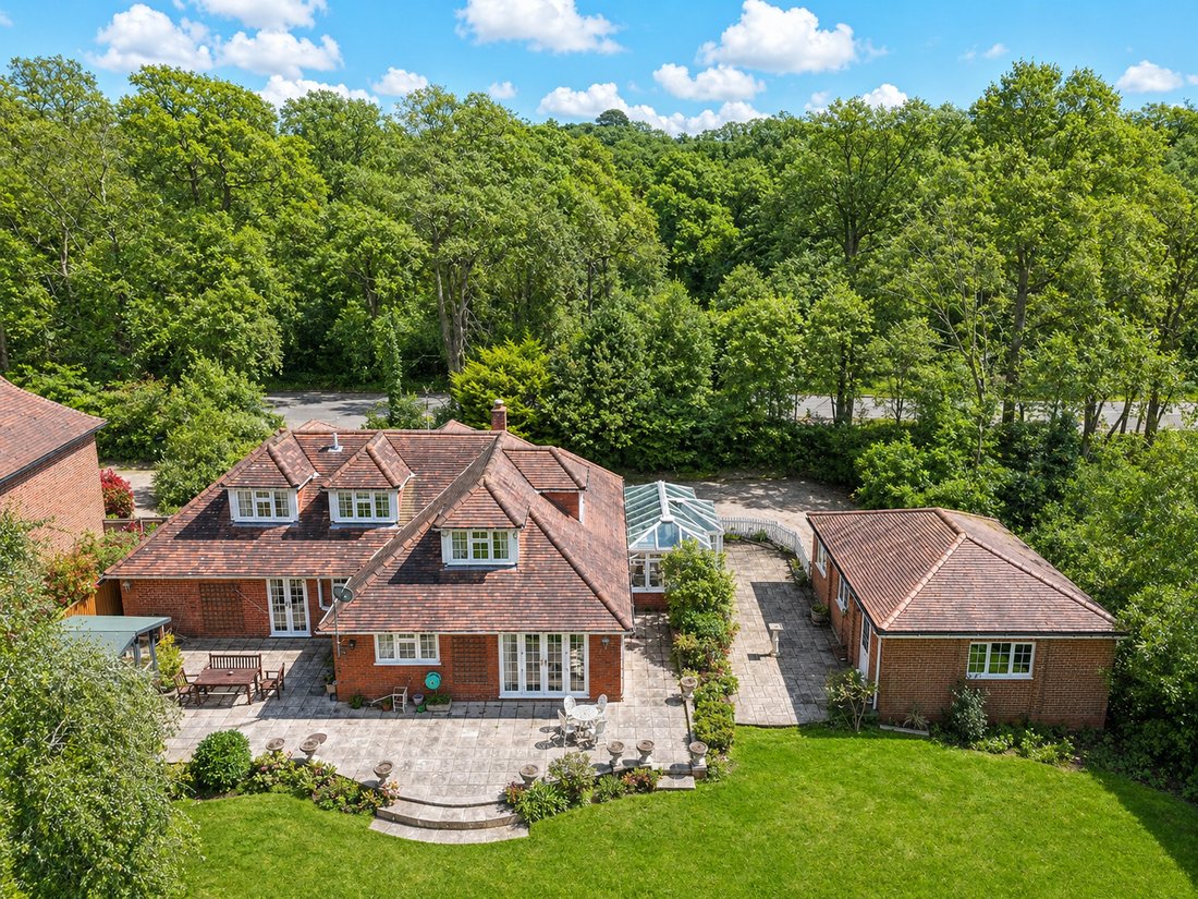 Chalet in Brockenhurst, England 1 - 17819371