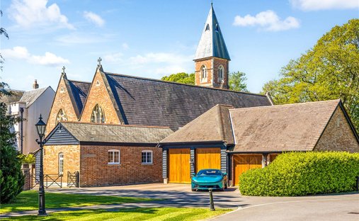 Haus in Stapehill, Colehill, England 1
