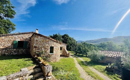 Country House in Bauduen, Provence-Alpes-Côte d'Azur, France 1
