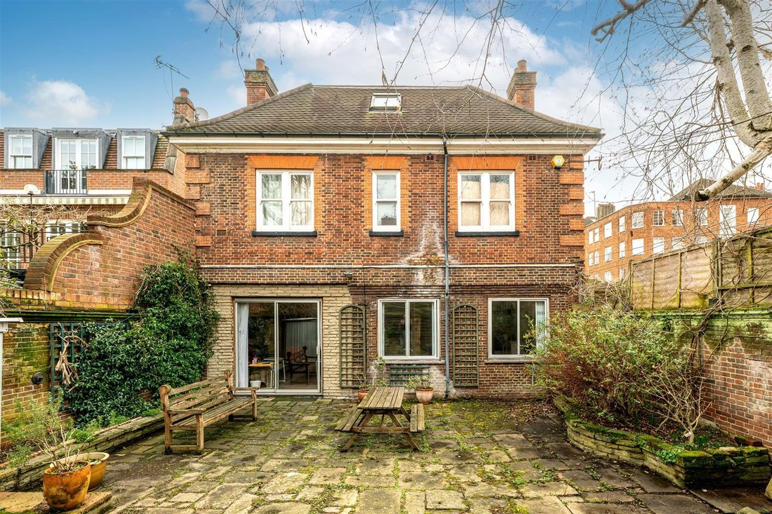 House in St John's Wood, Westminster, England 1 - 16741078