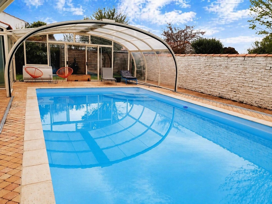 House in Dompierre-sur-Mer, Nouvelle-Aquitaine, France 2 - 17804372