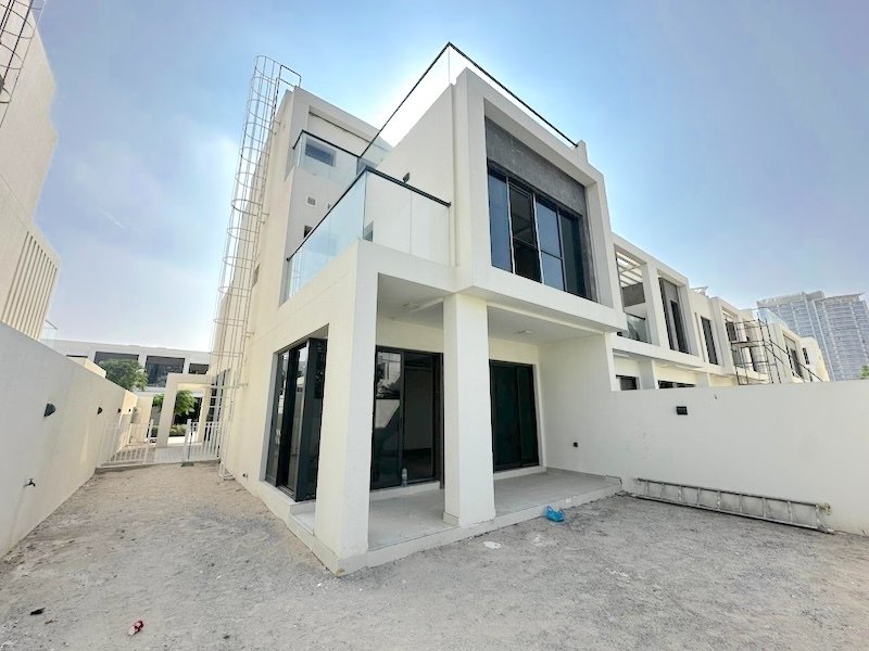Townhouse in Damac Hills, Dubai, United Arab Emirates 1 - 17819538