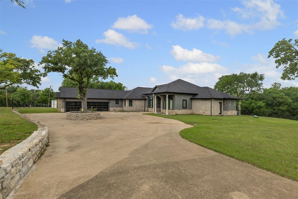 House in Granbury, Texas, United States 4 - 17833119