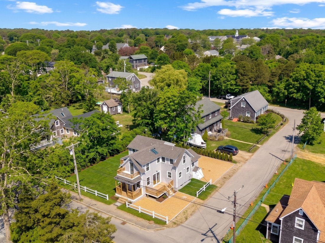 Oak Bluffs, Massachusetts, United States 2 - 17828924