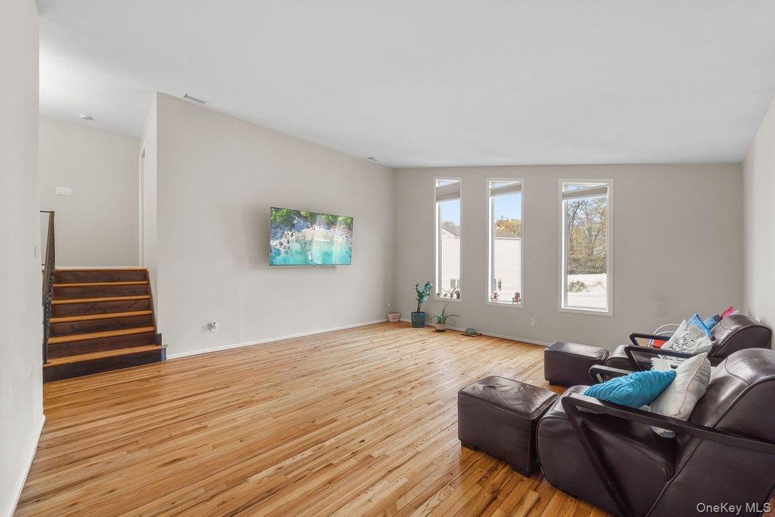 House in Jericho, NY, United States 4 - 17822554