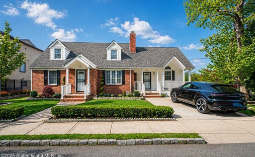 House in New York, New York, United States 1