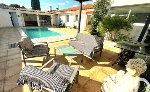 Casa a Saint-Cyprien, Occitania, Francia 1