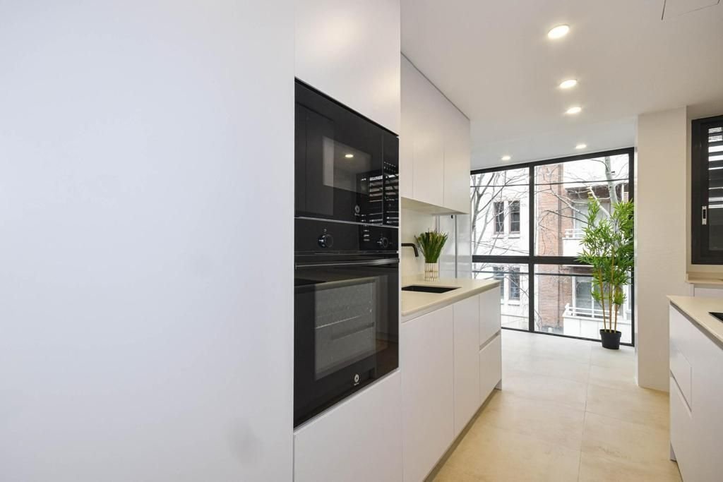 Apartment in Sarrià-Sant Gervasi, Barcelona, Spain 2 - 17822091