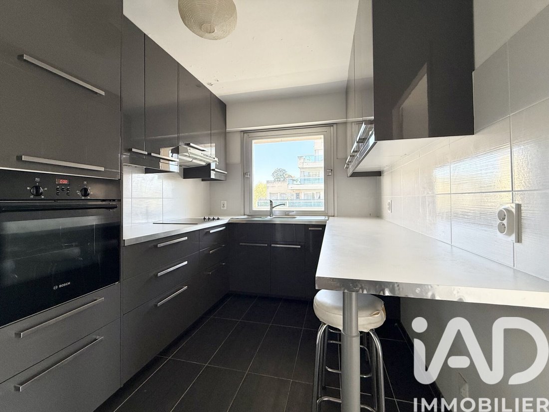Apartment in Neuilly-sur-Seine, Île-de-France, France 5 - 17658737