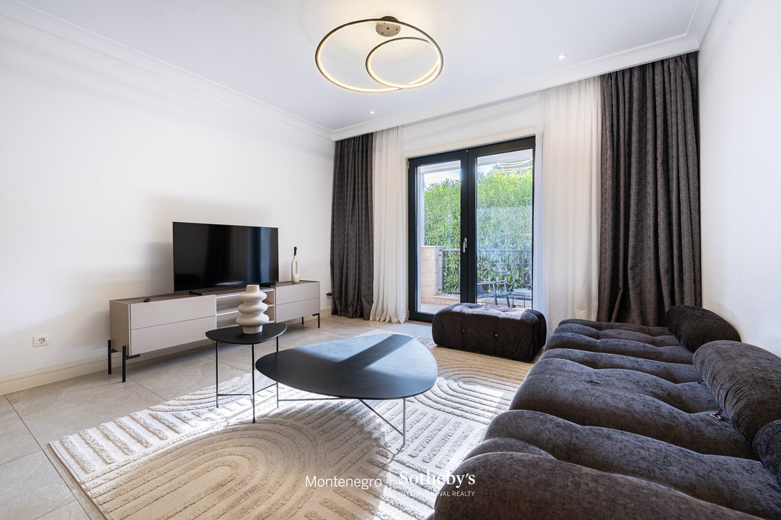 Apartment in Milovići, Tivat Municipality, Montenegro 4 - 17829165