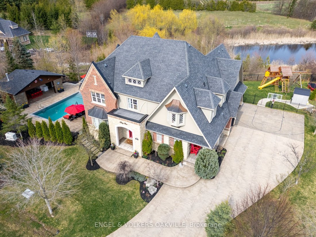 House in Halton Hills, Ontario, Canada 1 - 17830520
