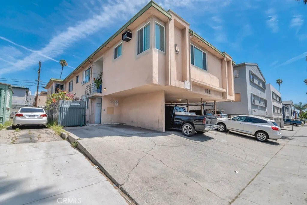 Los Angeles, California, United States 2 - 17823238