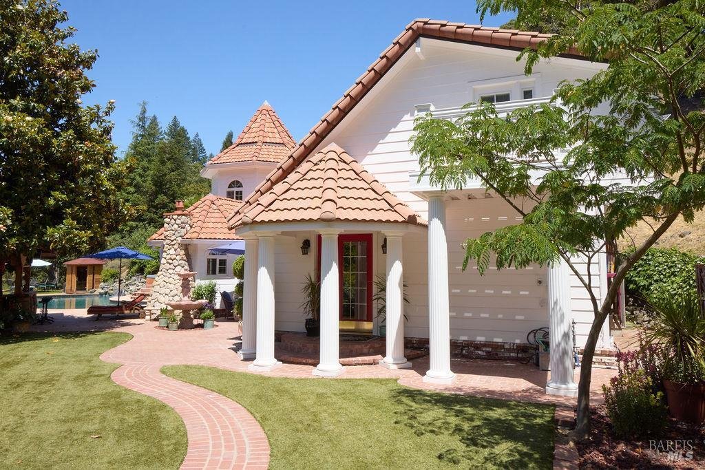 House in Redwood Valley, California, United States 1 - 17817788