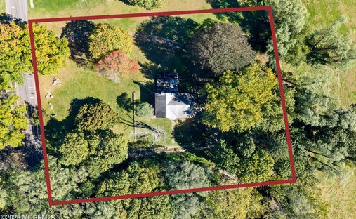 Land in Tinton Falls, New Jersey, United States 1