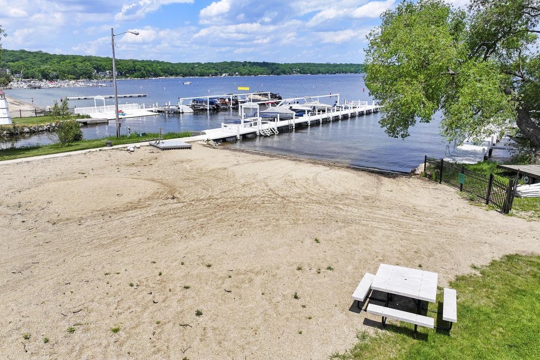 House in Fontana-on-Geneva Lake, Wisconsin, United States 3 - 17826552