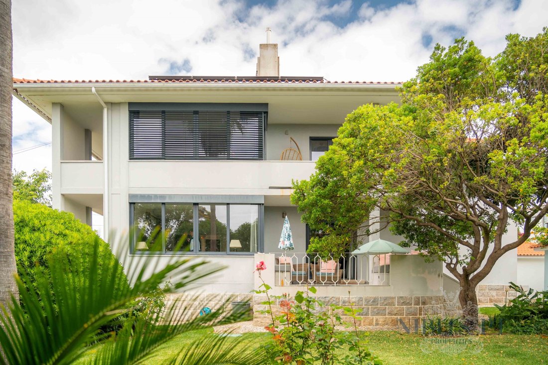 Villa in Carcavelos e Parede, Lisbon, Portugal 1 - 17827523