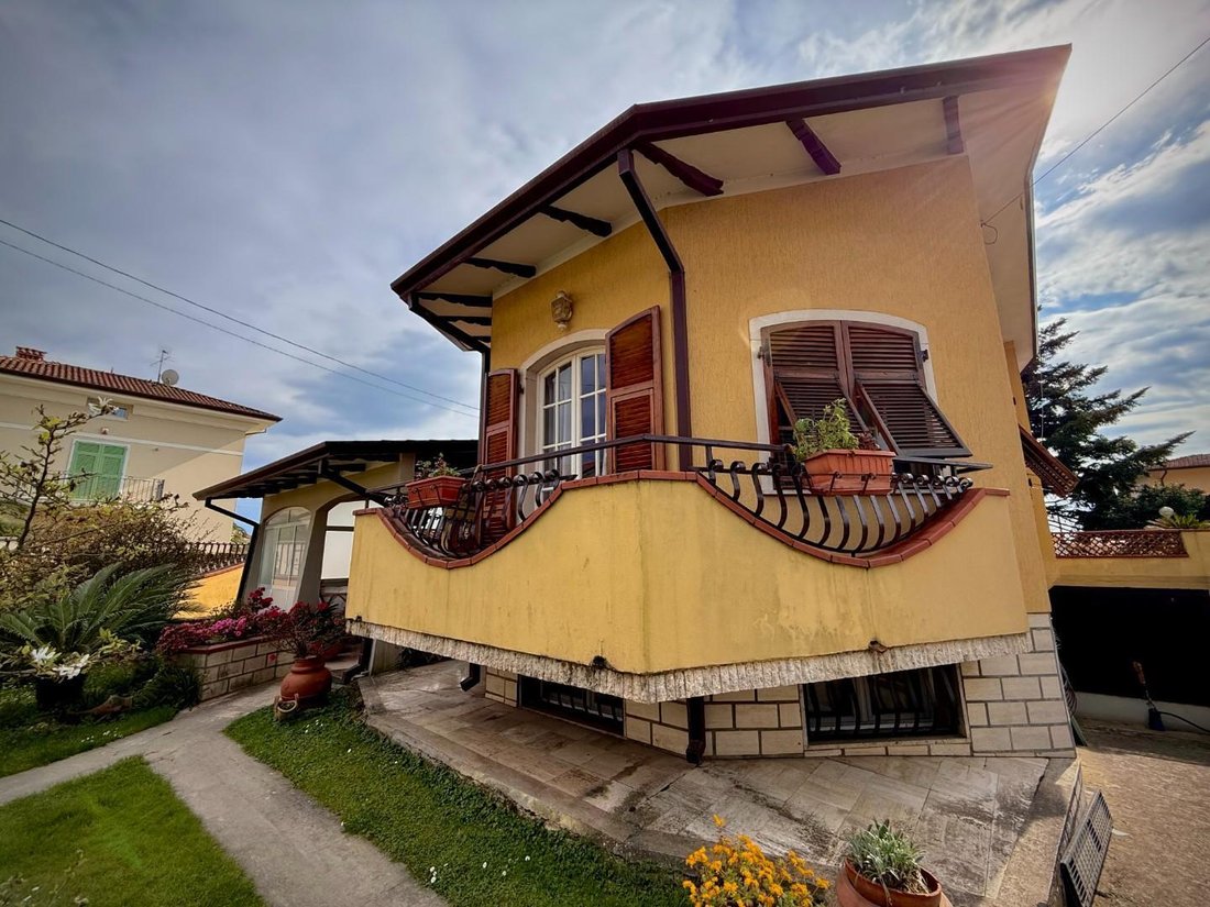 Villa in Fontia-Fossola-Fossone, Marina di Carrara, Tuscany 5 - 17822102