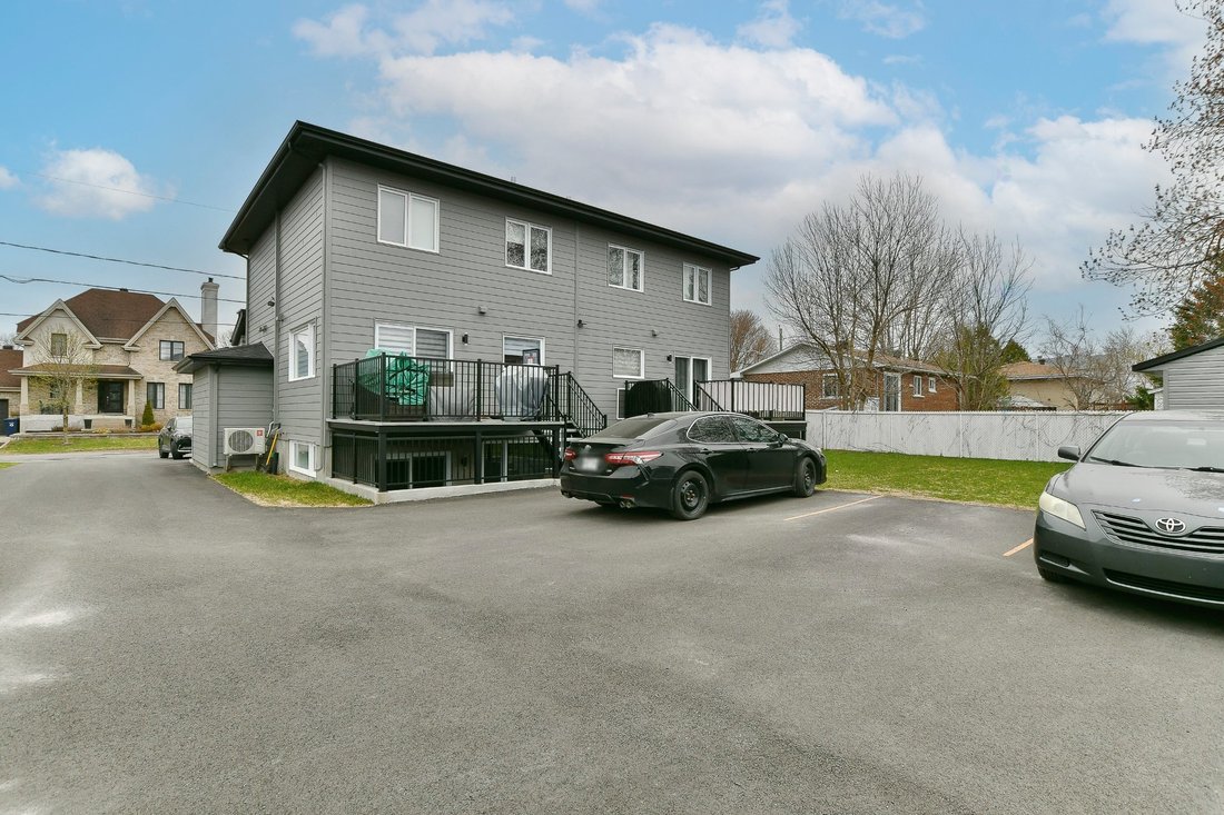 House in Laval, Quebec, Canada 3 - 17825081