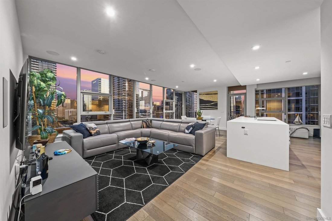 Condo in San Diego, California, United States 3 - 17823328