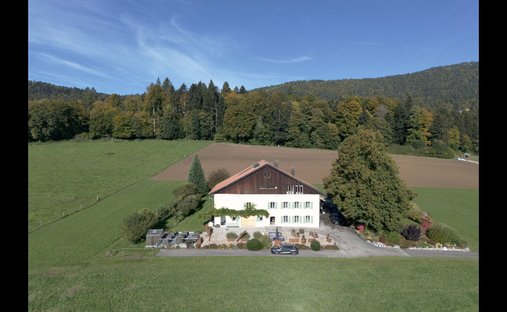 Farm Ranch in Lignières, Neuenburg, Schweiz 1