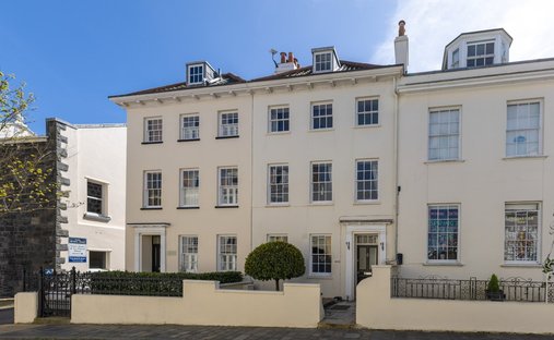 House in England 1