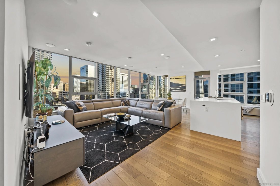 Condo in San Diego, California, United States 4 - 17823328