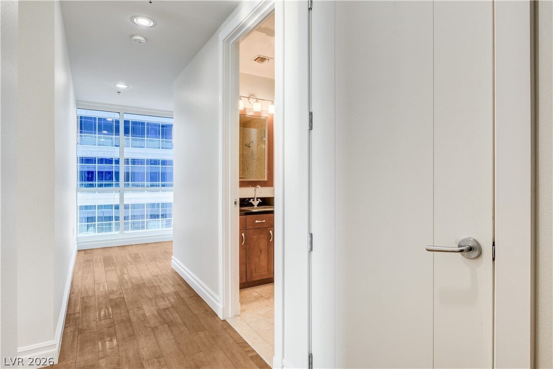 House in Las Vegas, Nevada, United States 4 - 17816361