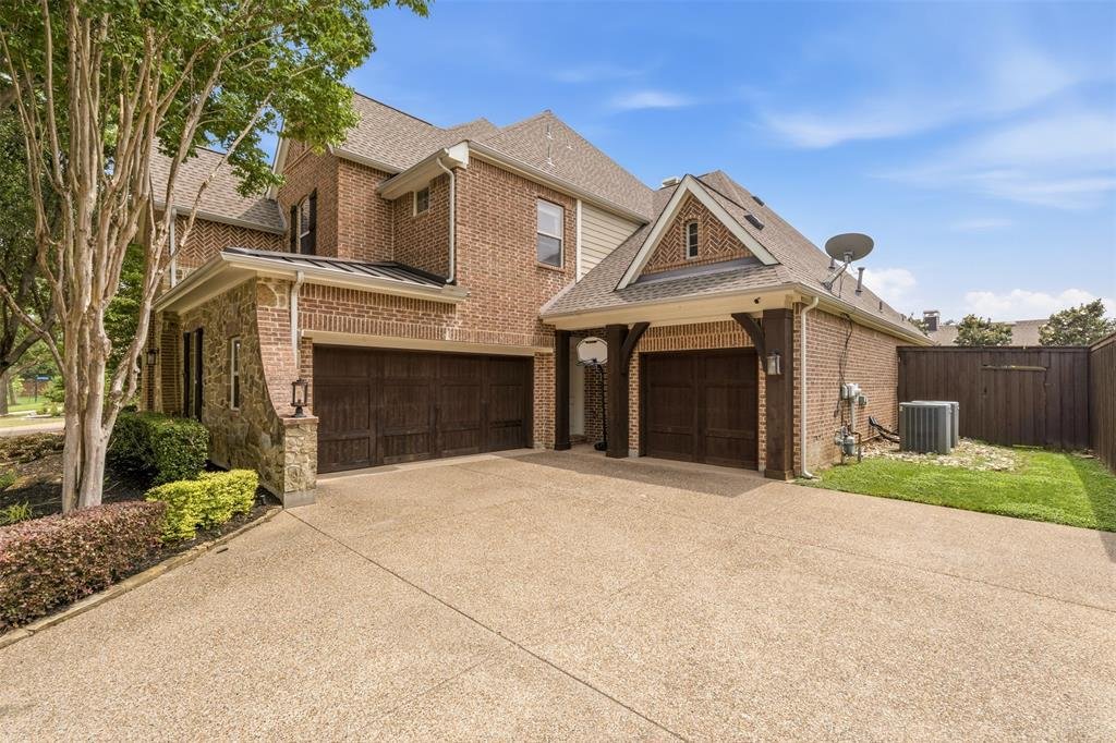 House in Euless, Texas, United States 4 - 17817066