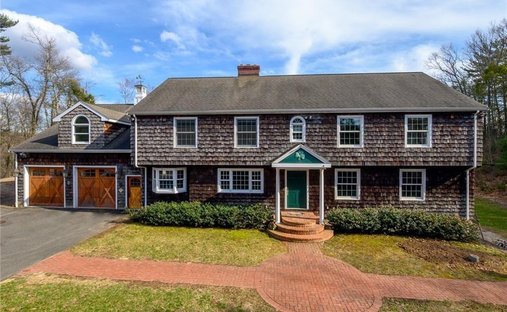 House in Simsbury, Connecticut, United States 1