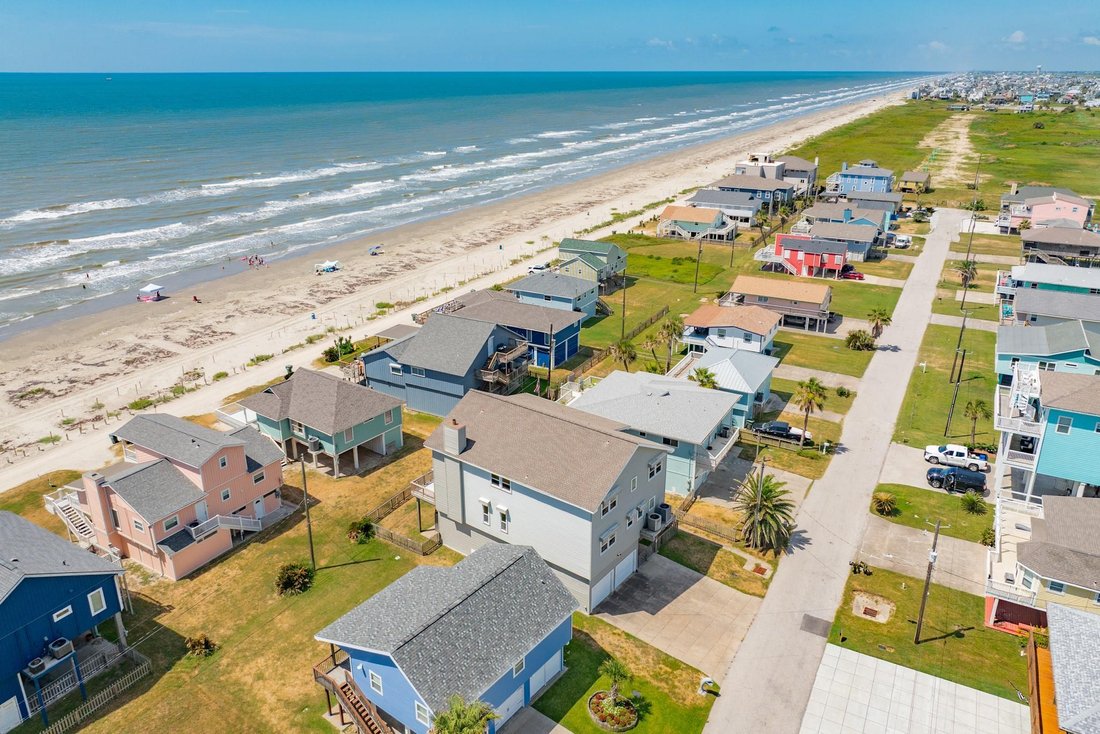 House in Galveston, Texas, United States 3 - 17817016