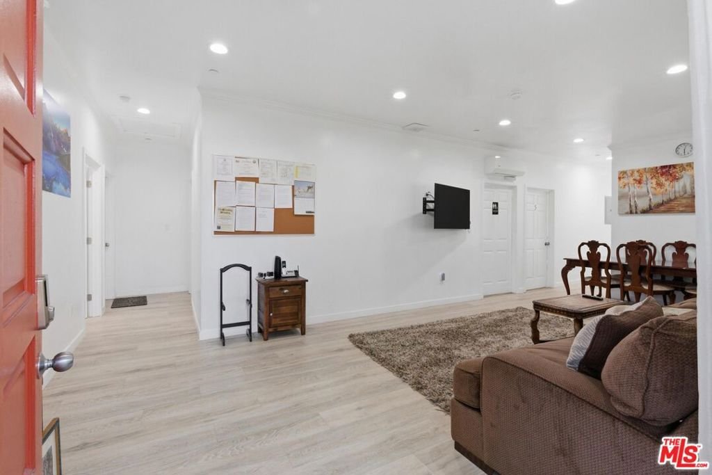 House in Los Angeles, California, United States 3 - 17819239