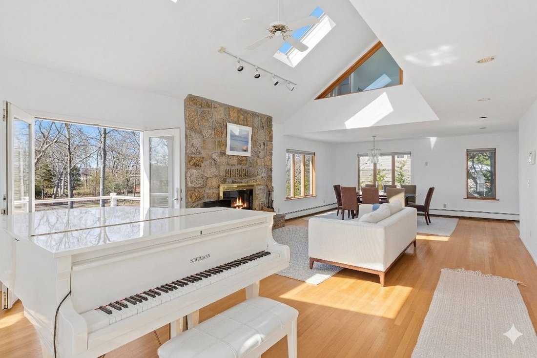 Sag Harbor, New York, United States 3 - 16222373