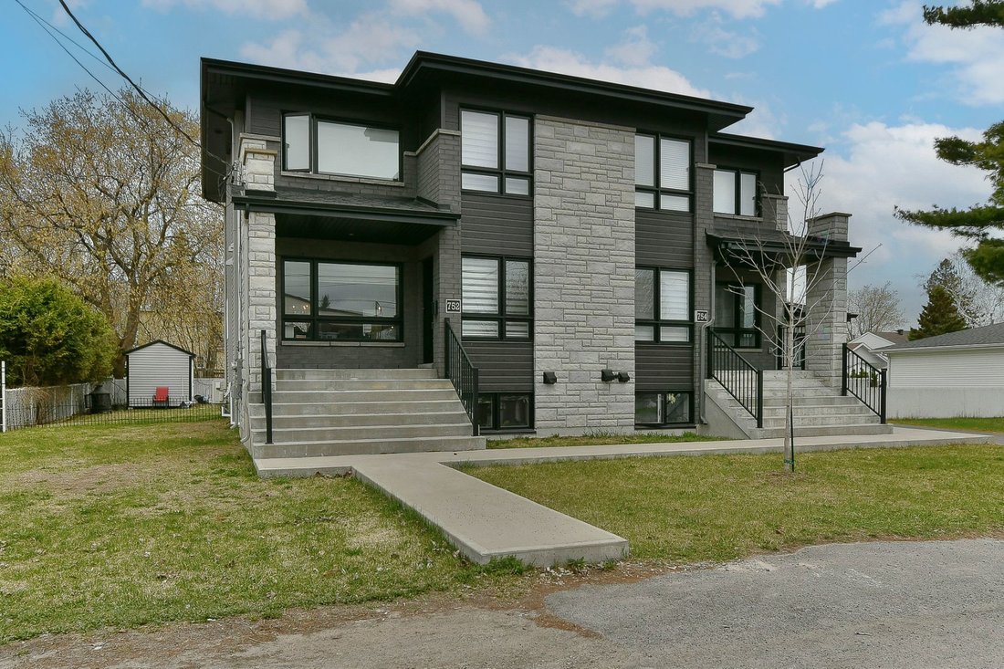 House in Laval, Quebec, Canada 3 - 17825117