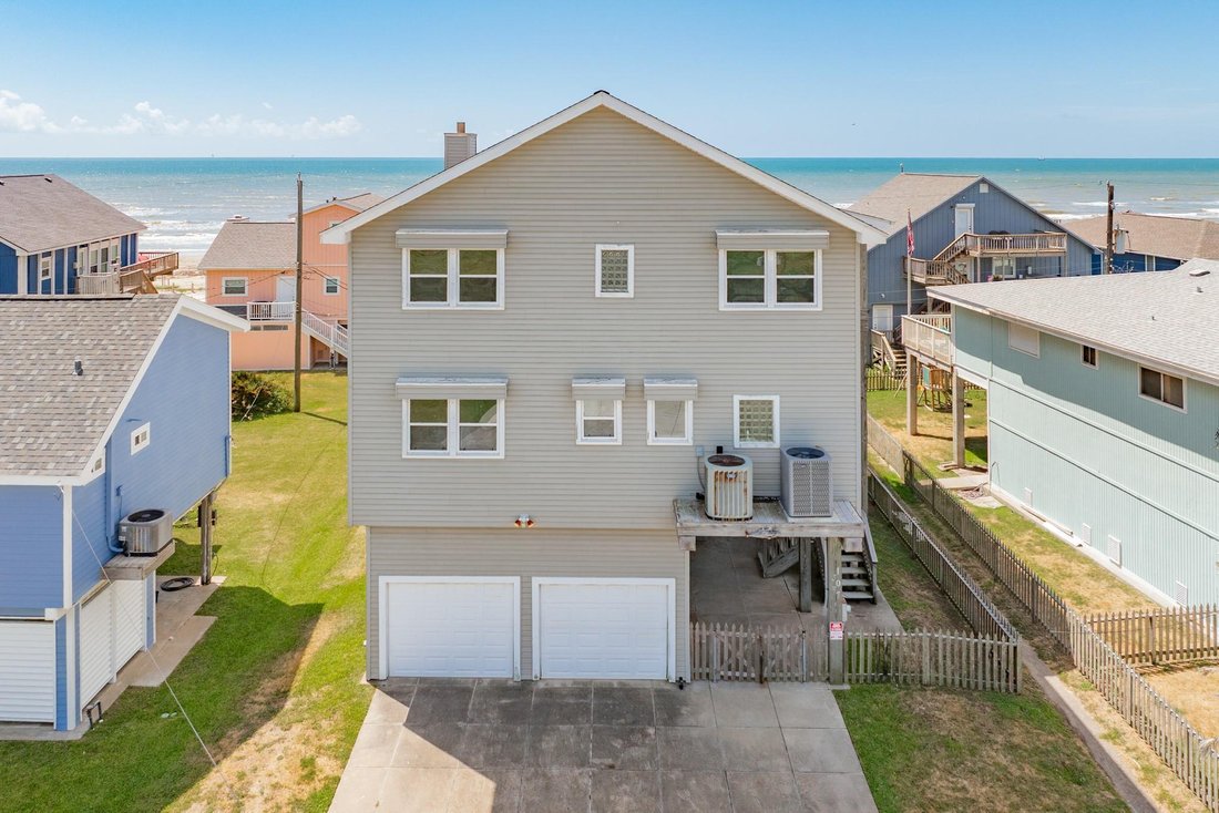 House in Galveston, Texas, United States 2 - 17817016