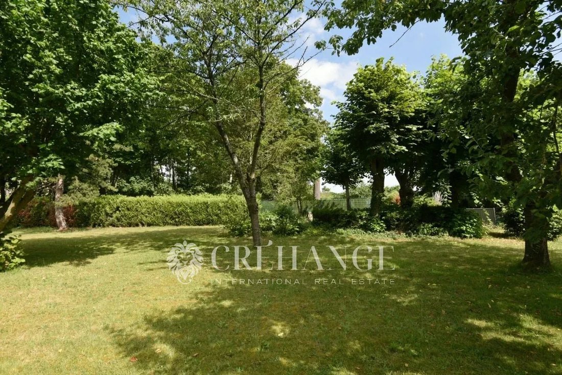 Land in Sud, Le Mesnil-le-Roi, France 1 - 17820975