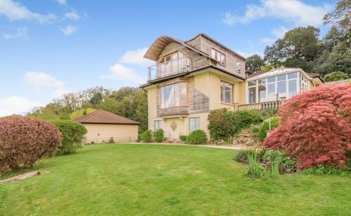 House in Almondsbury, England 1