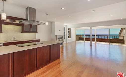 Condo in Malibu, California, United States 1