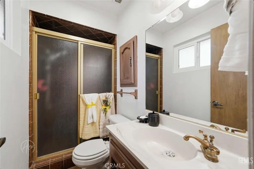 House in Bakersfield, California, United States 3 - 17628266