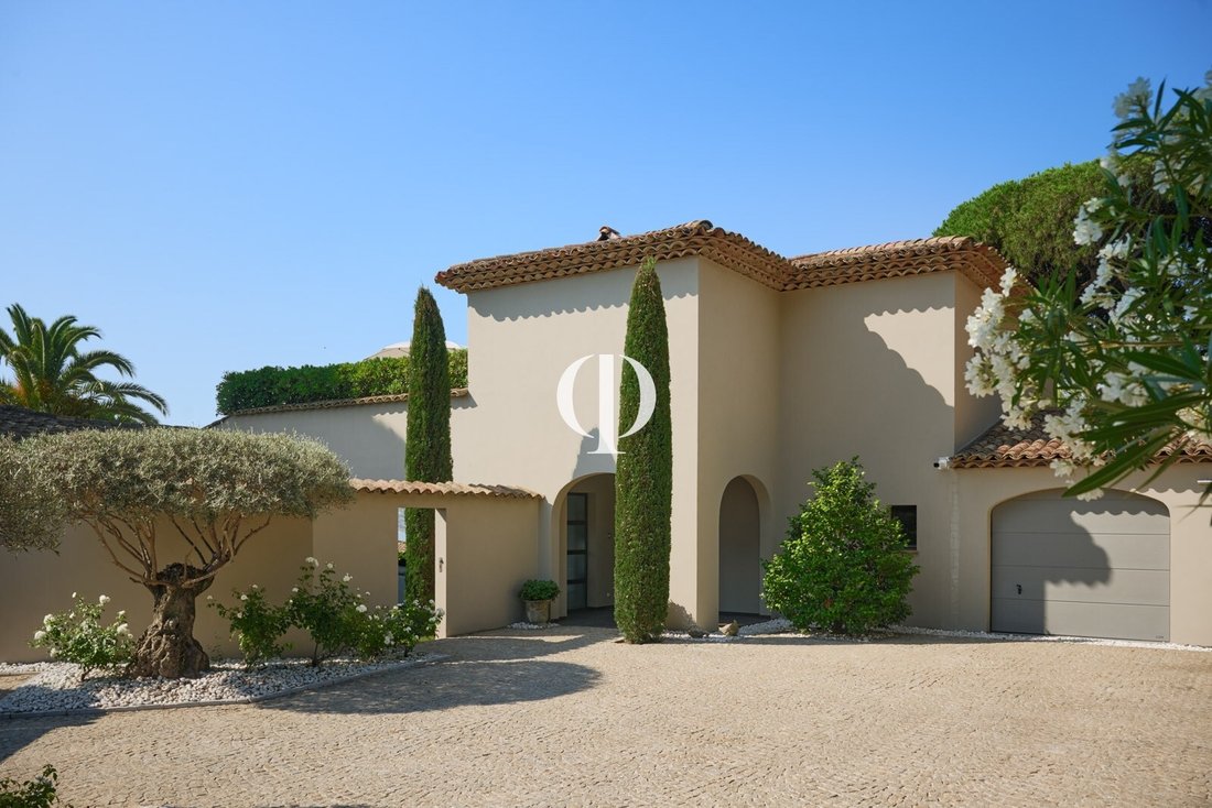 House in Grimaud, Provence-Alpes-Côte d'Azur, France 3 - 17820360