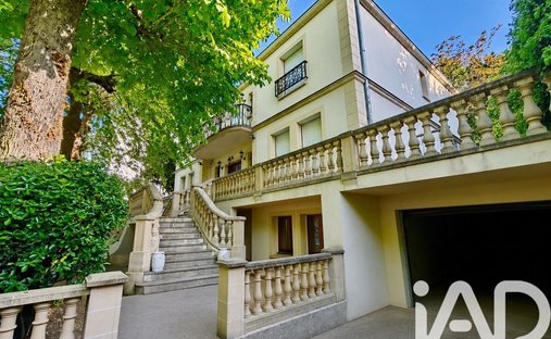 House in Le Parc, Saint-Maur-des-Fossés, France 1