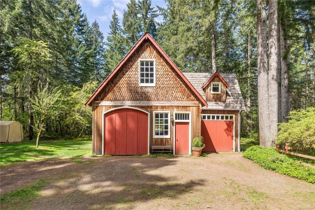 House in Black Creek, British Columbia, Canada 5 - 17817427
